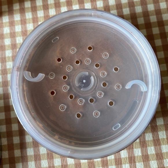 MARY KAY MINERAL POWDER FOUNDATION.NWT
DISCONTINUED. NEW. BRONZE 3 - Picture 4 of 11